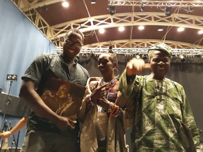 64E38EFA-BF1D-4D9C-9C72-0A79BB9DF893